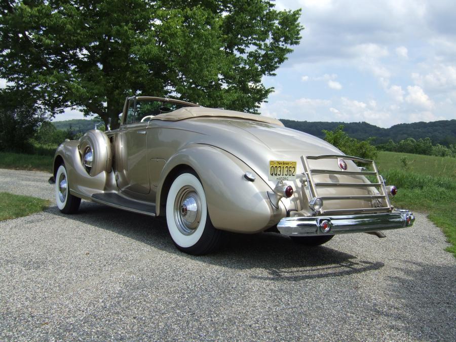  Packard Twelve Model 1608 Convertible Coupe 1938 года  (фото 9 из 9)